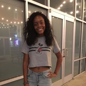 Meet your Posher, Layla